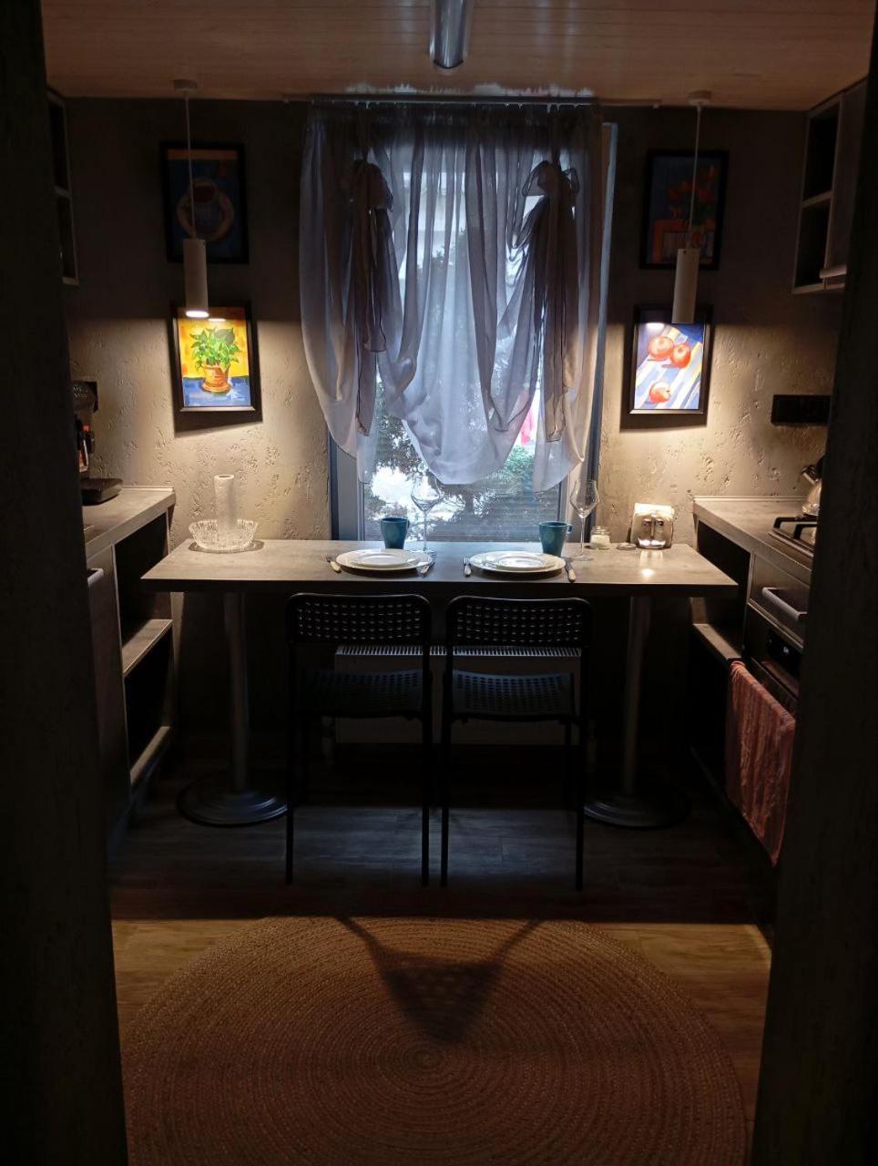 City Center Artmania Apartments キシナウ エクステリア 写真